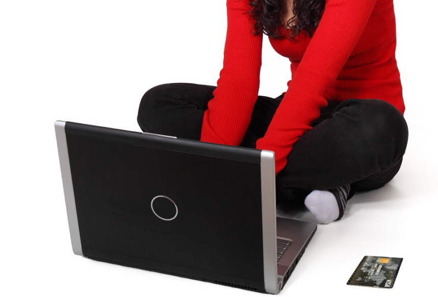 Does increasing the credit limit affect the credit score 